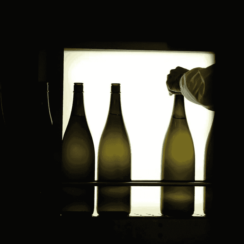 鍋島 純米吟醸酒 [1.8L] | 日本酒,純米吟醸酒 | ひさや酒店オンライン