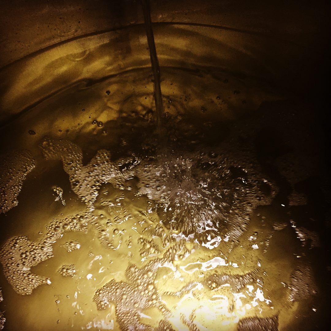 ���� AKABU �˾�λ� ����������1.8L��