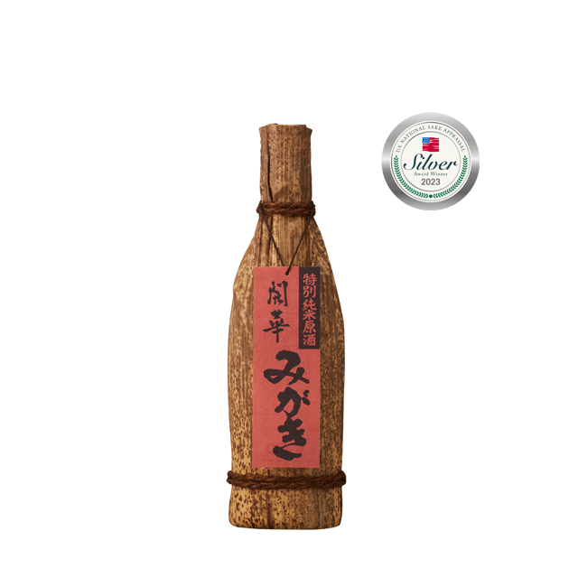 特別純米酒(原酒)　みがき竹皮720ml