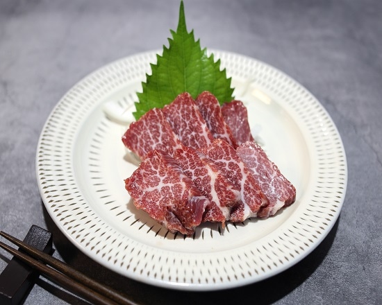 国産馬刺しカタロース　ブロック100～110ｇ【冷凍】