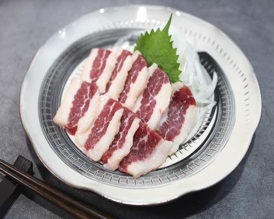 国産馬刺しフタエゴ　ブロック100～110ｇ【冷凍】