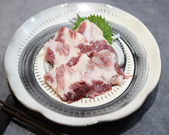 国産馬刺しヒモ ブロック100~110g【冷凍】
