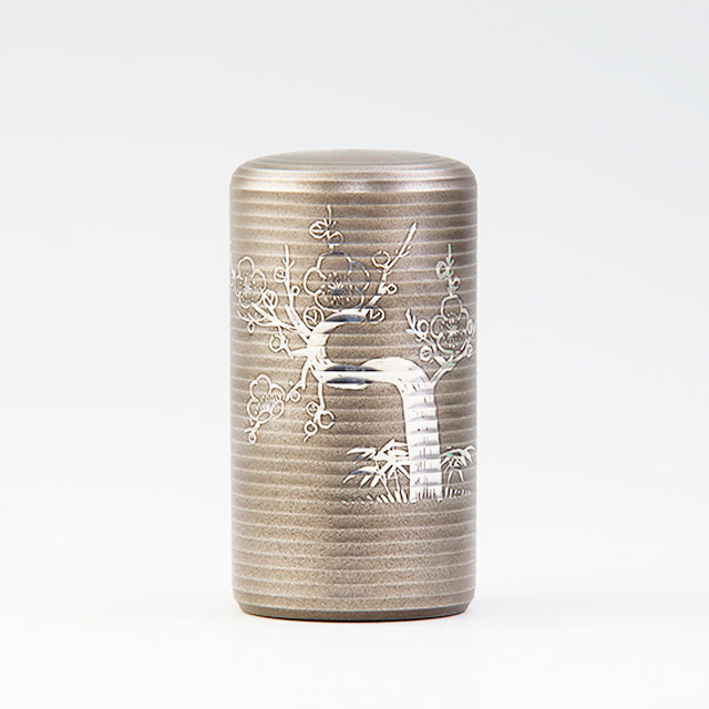  受注生産  薩摩錫器 錫 茶筒 松竹梅 130g 20 岩切美巧堂　代引不可|茶器|薩摩錫器