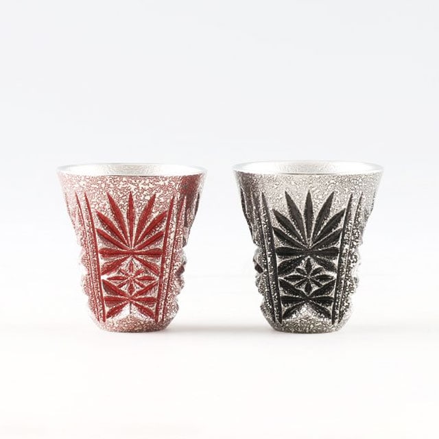 薩摩錫器 錫 切子ぐい呑 赤・黒 45ml 2個セット 98-99 岩切美巧堂　代引き不可|酒器|薩摩錫器