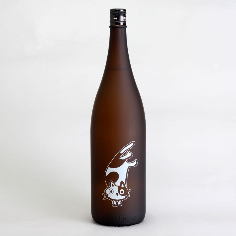 竃猫（へっついねこ） 1800ml｜焼酎（芋焼酎）通販-宮崎県｜淀川酒店