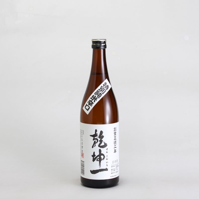 乾坤一　特別純米辛口　720ml