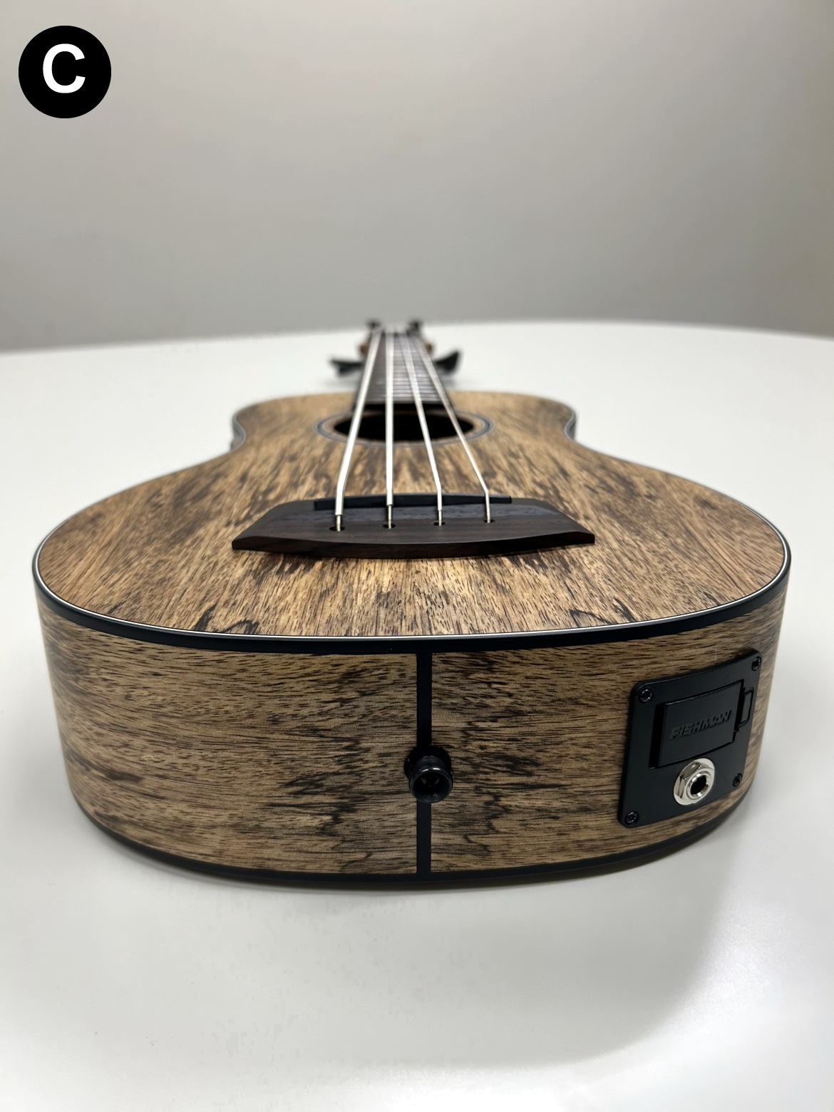【実物写真有り】KALA ウクレレ ベース SPALTED MANGO U-BASS UBASS-SP-MNG-FS ギグバッグ付属【カラ エレキ スポルテッド マンゴー ウクレレ ユーベース】