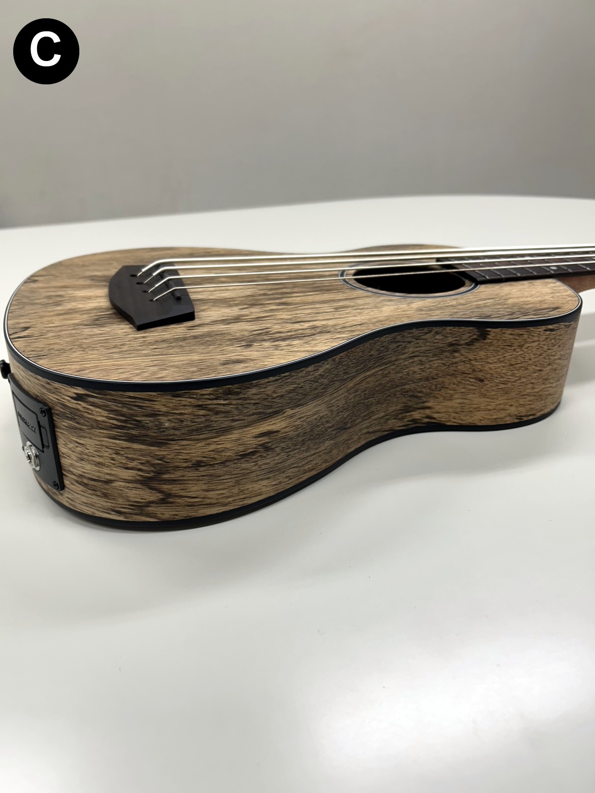 【実物写真有り】KALA ウクレレ ベース SPALTED MANGO U-BASS UBASS-SP-MNG-FS ギグバッグ付属【カラ エレキ スポルテッド マンゴー ウクレレ ユーベース】