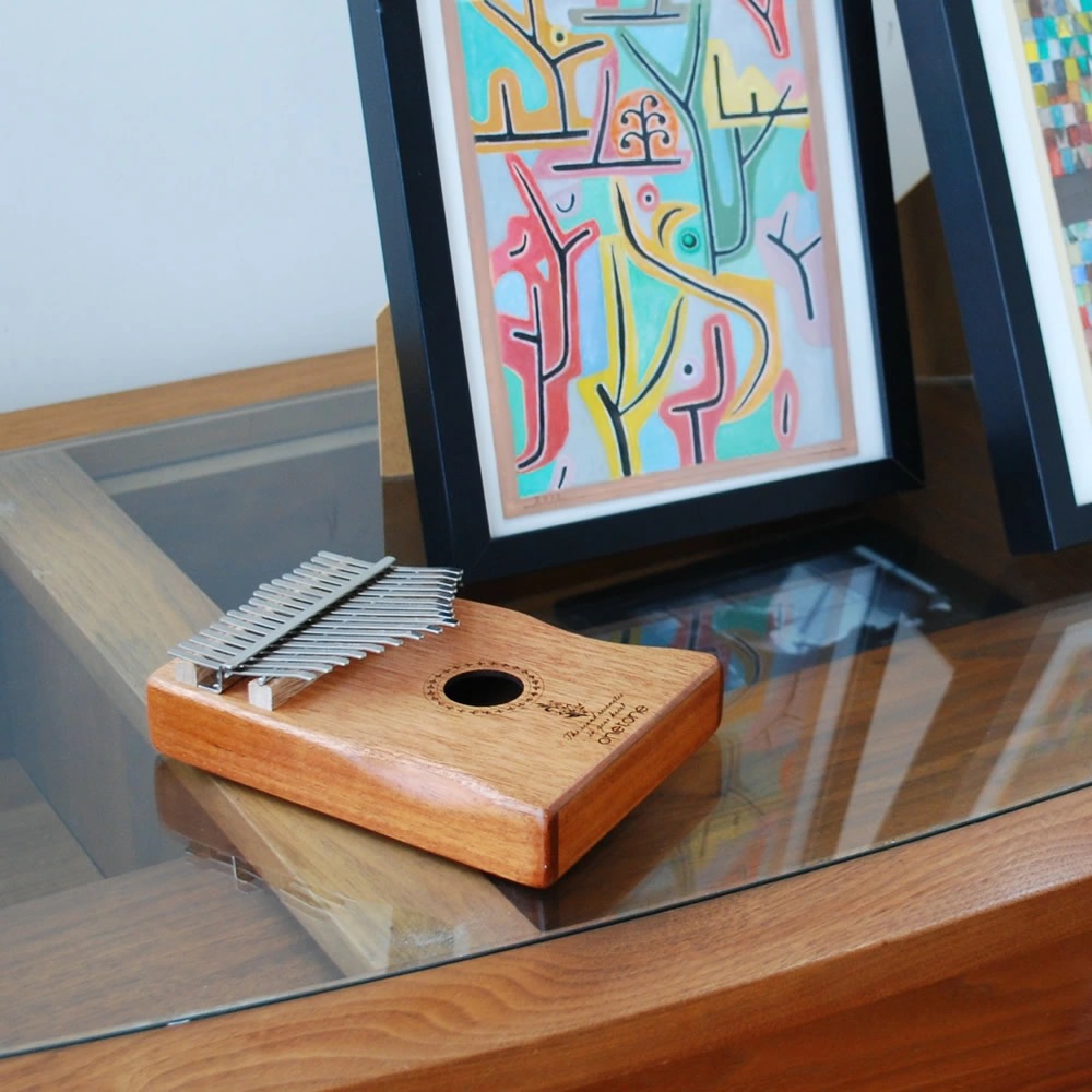 カリンバ ONETONE OTKL-02/MH マホガニー材 (アクセサリ&楽譜集付き)【楽器 演奏 初心者 子供 子供用 ピアノ サムピアノ キッズ プレゼントに最適 ワントーン OTKL ONE TONE おもちゃ ゆびピアノ OTKL02】