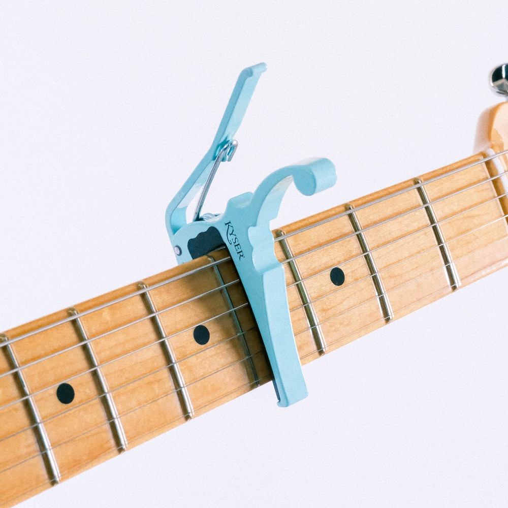 Kyser x Fender コラボ・カポタスト クラシックカラー KGEF シリーズ【カイザー カポ Classic Color QUICK-CHANGE ELECTRIC CAPO エレキギター用】【ゆうパケット対応】