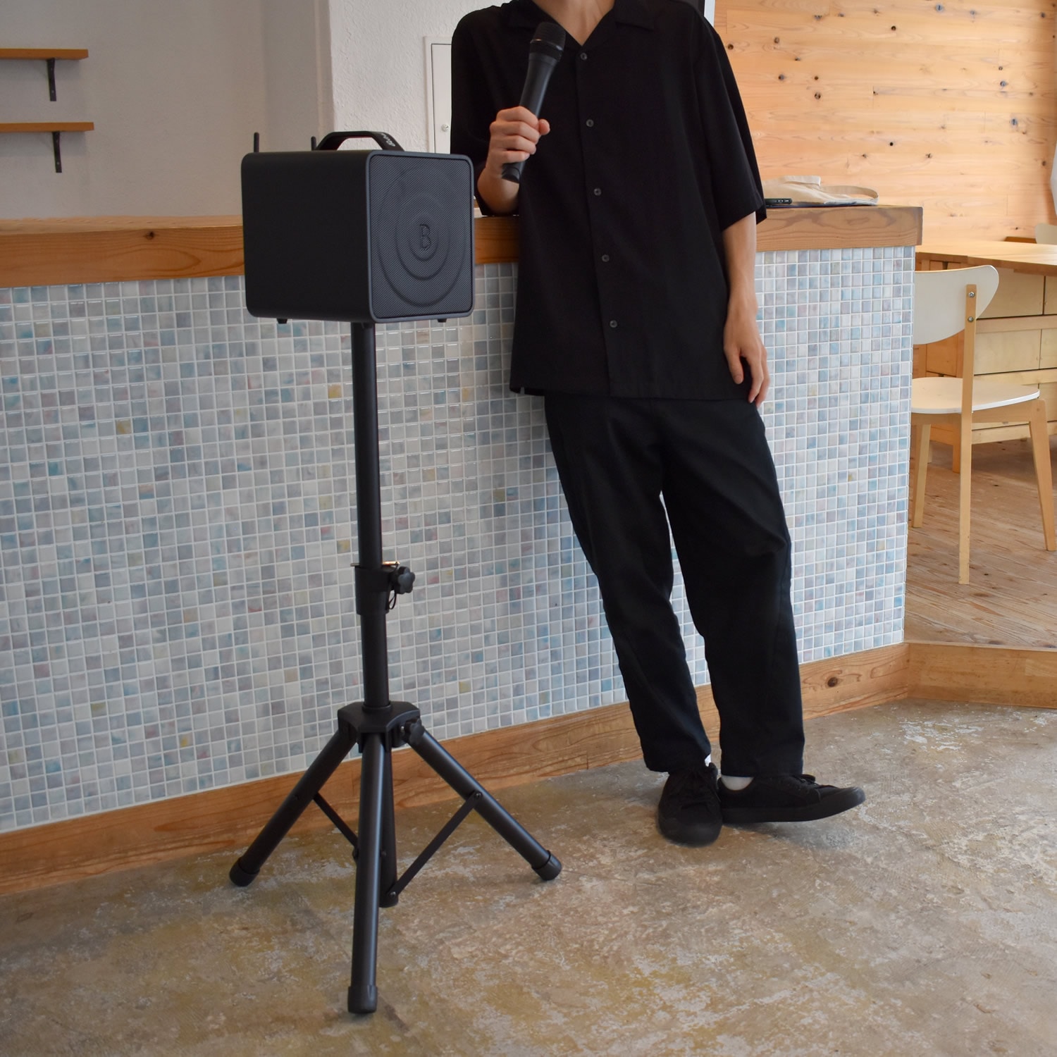 ポータブルPAアンプ ワイヤレスマイク2本付き Belcat BWPA-40W