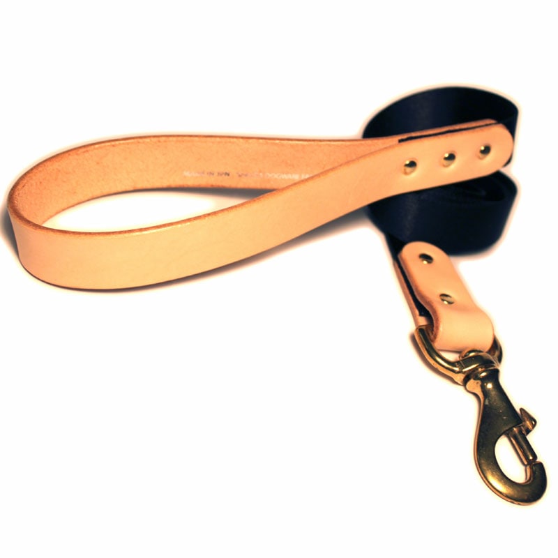 SAKURA DOGWARE  中・大型犬用24mm幅　高級ヌメ革　リード　真鍮無垢ナスカンA2009