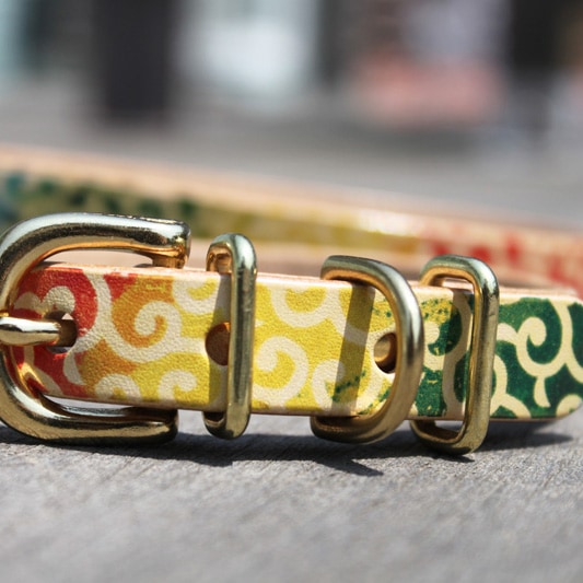 Framer アートなグラフィック本革首輪 七色唐草　虹色　レインボー　超小型～大型犬まで 真鍮無垢金具 #23370