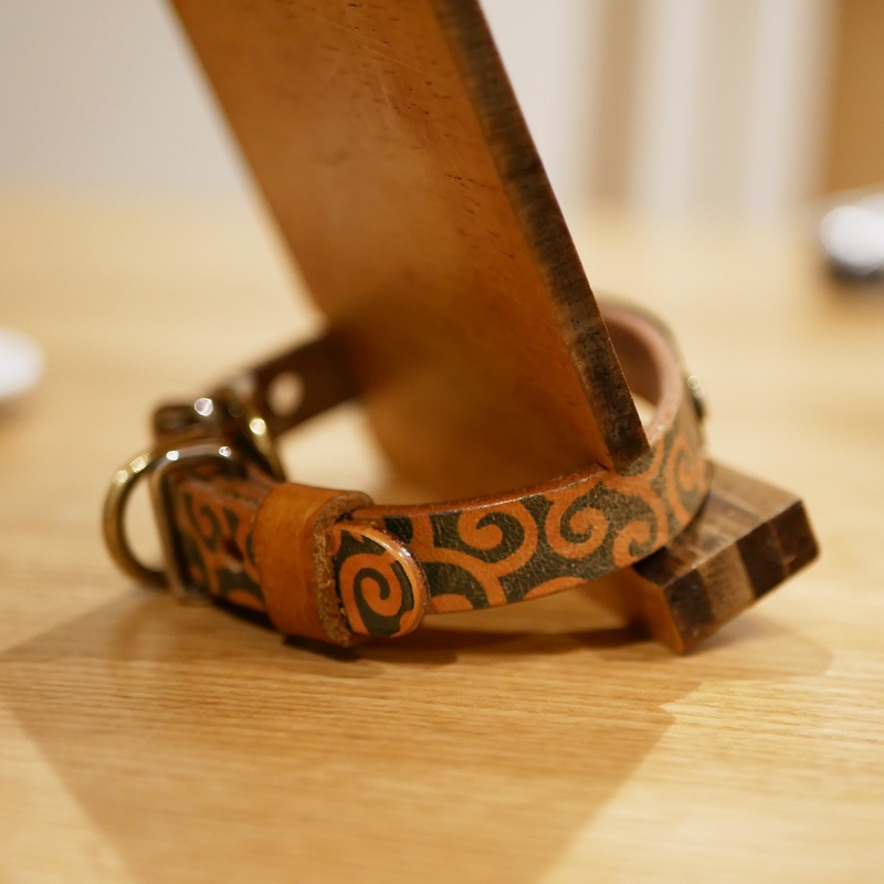 思い出の首輪とあわせて使える『木製名いれフォトスタンド』　メモリアル　