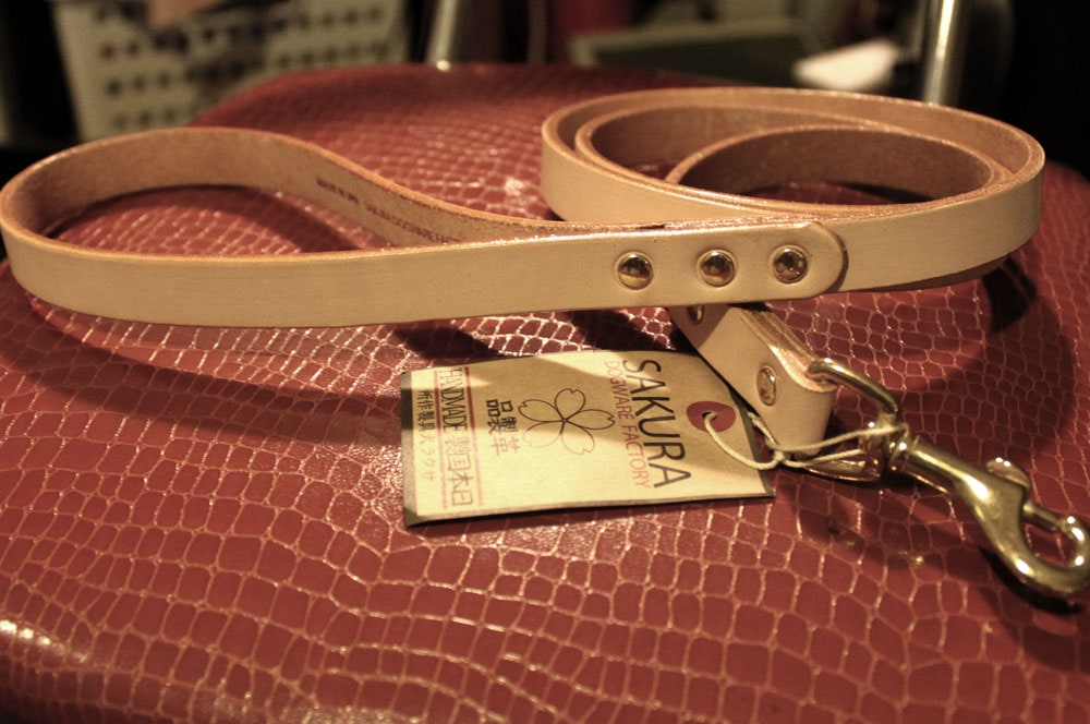 犬種別顔アイコン　切削彫刻　迷子札付首輪　おなまえ首輪　真鍮彫刻プレート付　本ヌメ革/本革　手仕上げ　　真鍮金具　首輪(小型犬・中型犬・大型犬)　A88900 