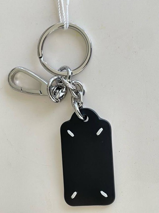 MAISON MARGIELA KEY RING SA1UA0004 / �᥾��ޥ른���� �����ۥ��������� (WHITE)