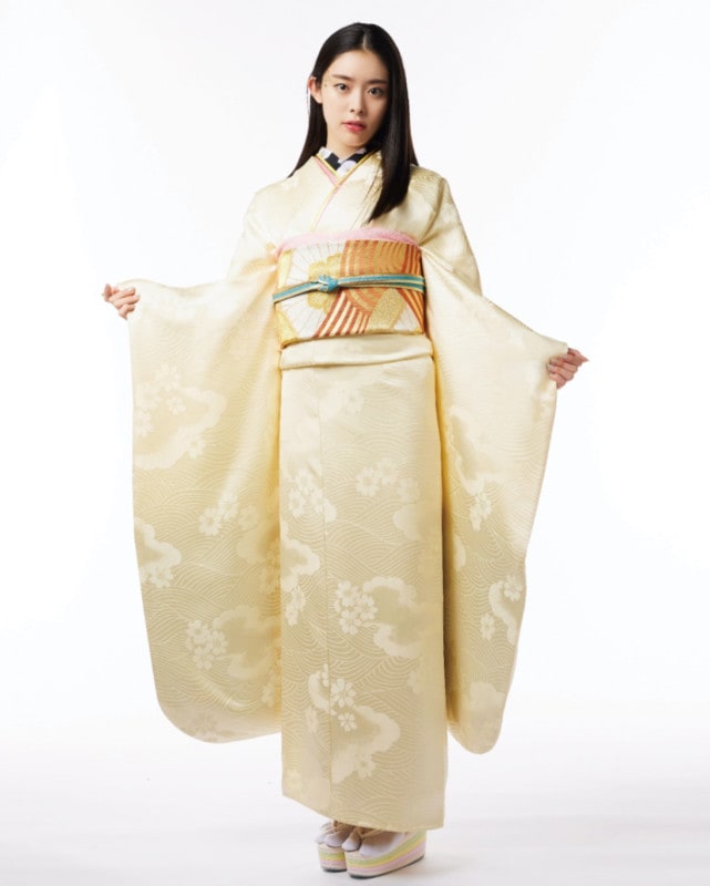 【レンタル】「桜」綸子無地振袖