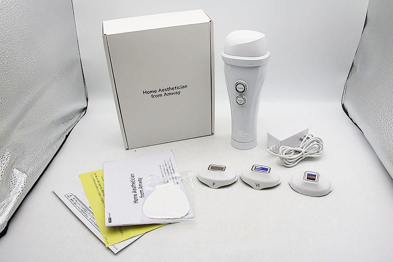 Amway Home Aesthetician 美顔器 3つのアタッチメント付き Amway Home Aesthetician 美顔器 3つのアタッチメント付き