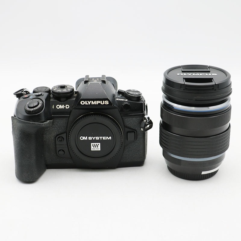 OLYMPUS OMD EM-1 MarkⅡ ボディ ＋ 純正バッテリー OLYMPUS OMD EM-1 MarkⅡ ボディ ＋ 純正バッテリー OLYMPUS OM