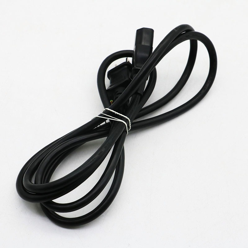 ��Microsoft Surface studio �����ե��� ��1���� DESKTOP-06SS2SR i7/32.0GB/1.82TB SSD/28����� �������