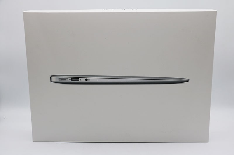 【箱有/動作確認済】MacBookAir 13.3-inch Early2015 Amazon.co.jp: 【整備済み品】 Apple MacBook Air Early 2015(13