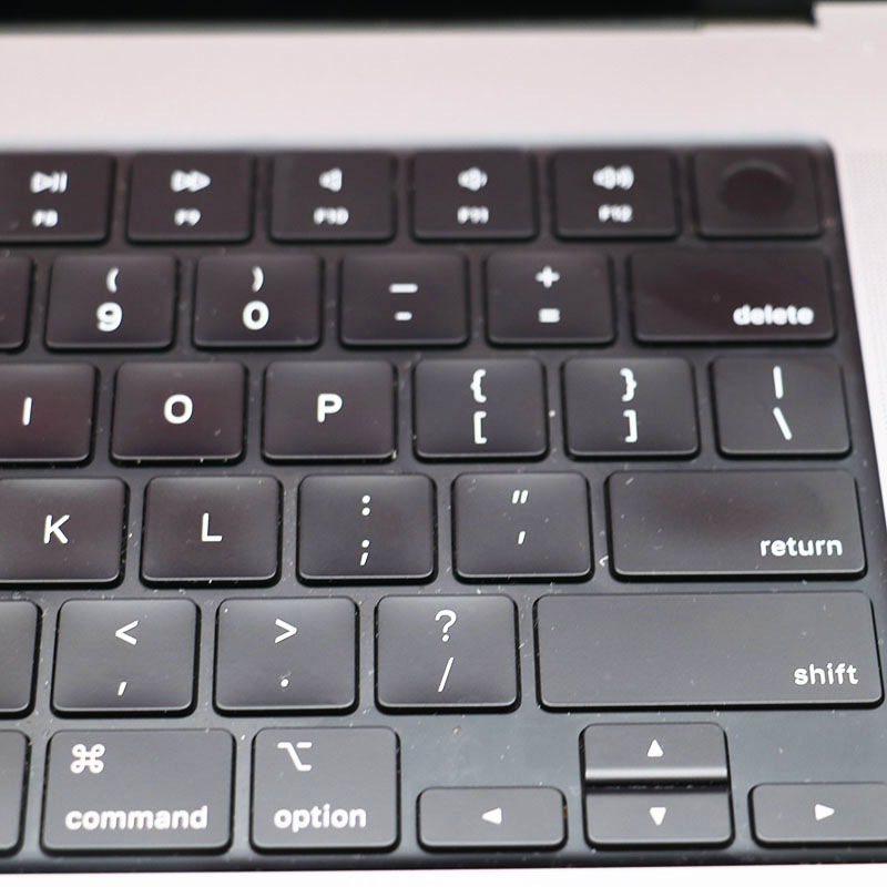 『美品』 MacBook Pro 2020 充電回数７４回、容量95% 美品』 MacBook Pro 2020 充電回数74回、容量95%