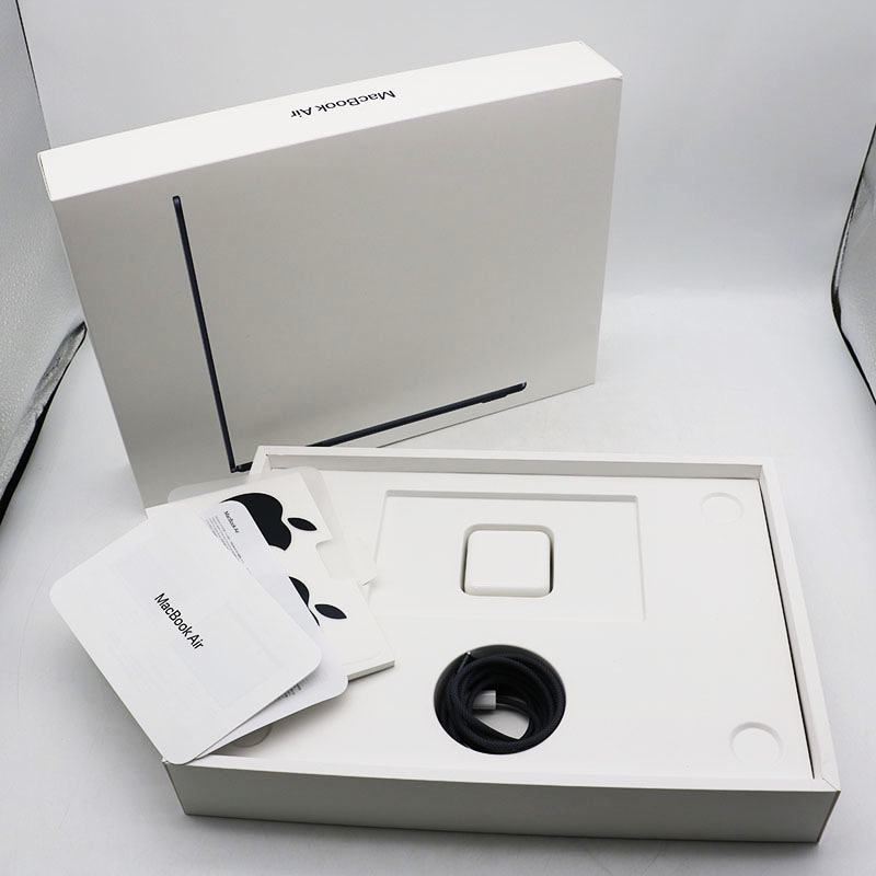 【美品】MacBook Air 256GB 充放電回数24回 本体 箱付属品付 美品】MacBook Air 256GB 充放電回数24回 本体 箱付属品付