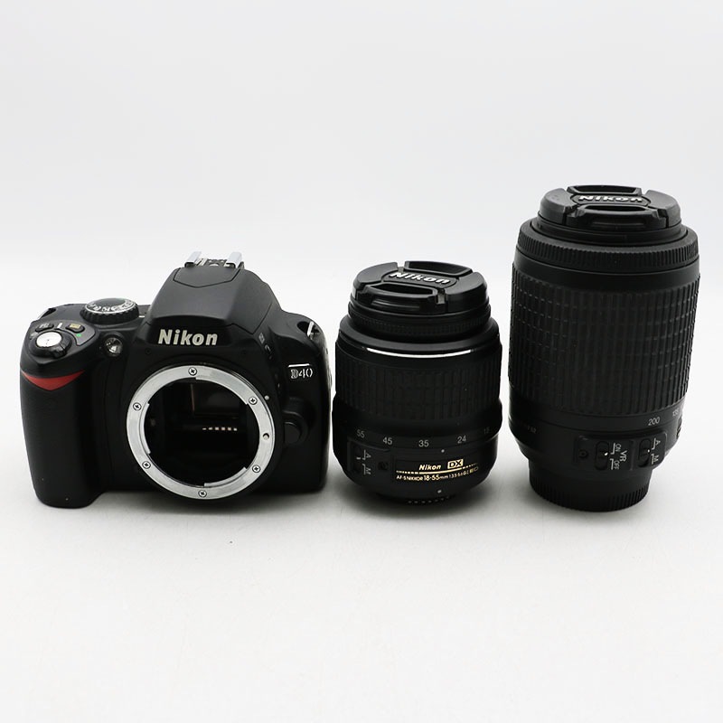 ニコン D40ダブルズームキット カメラ 新品未使用