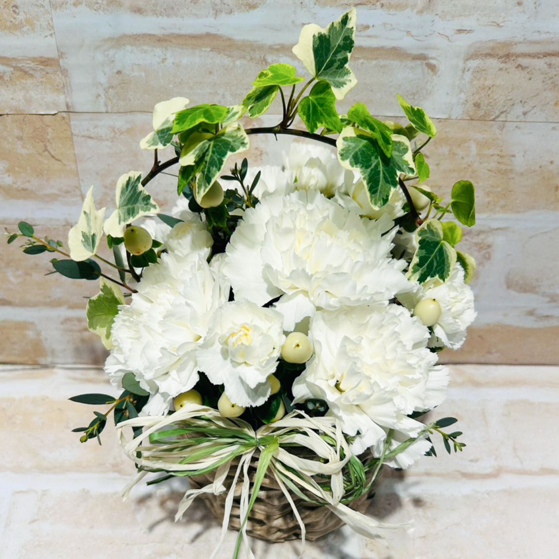 【母の日2026】カーネーションアレンジ（5月6日（水）-5月10日（日）のお届け）