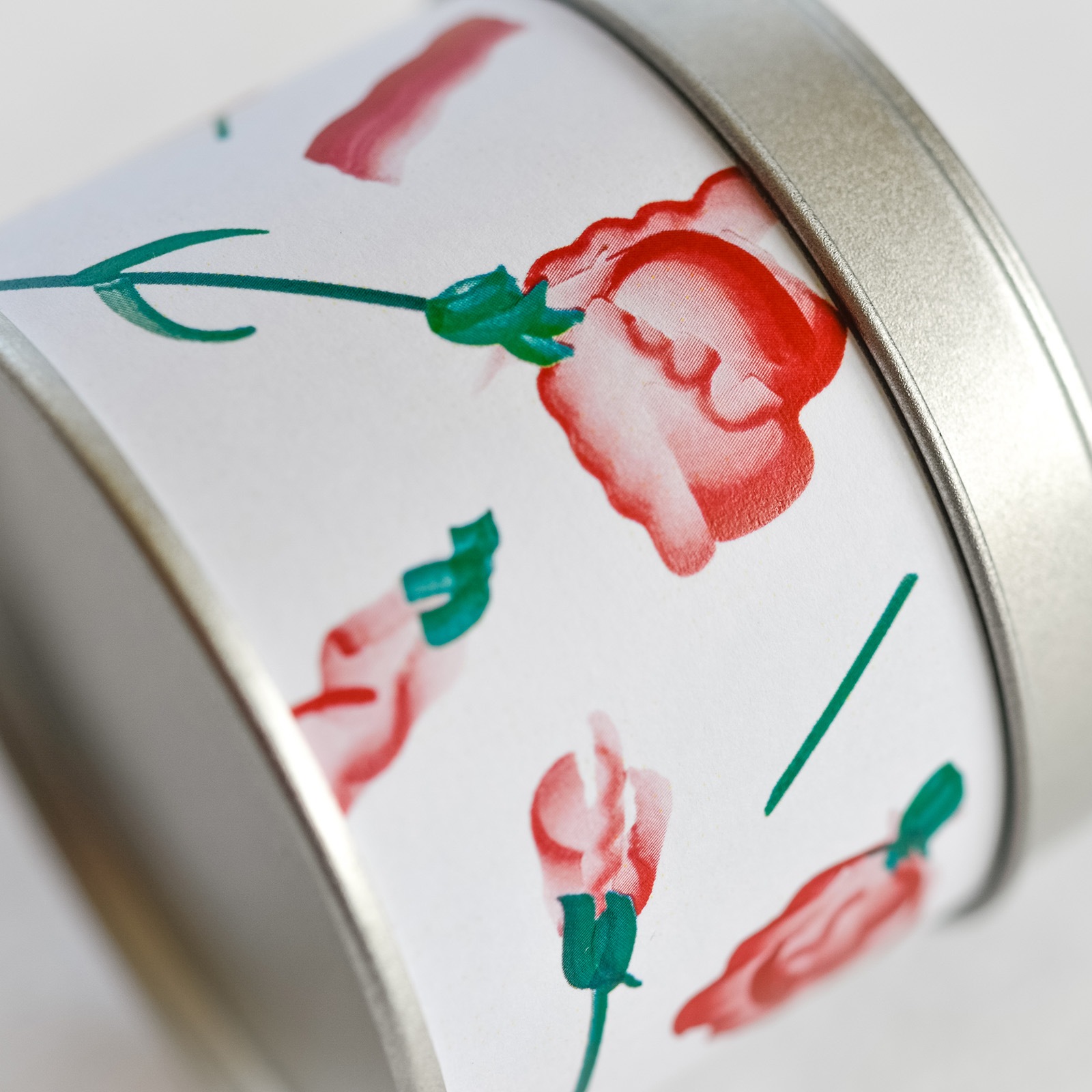 【母の日2026】お任せカーネーションアレンジ＆お茶セット（5月6日（水）-5月10日（日）のお届け）