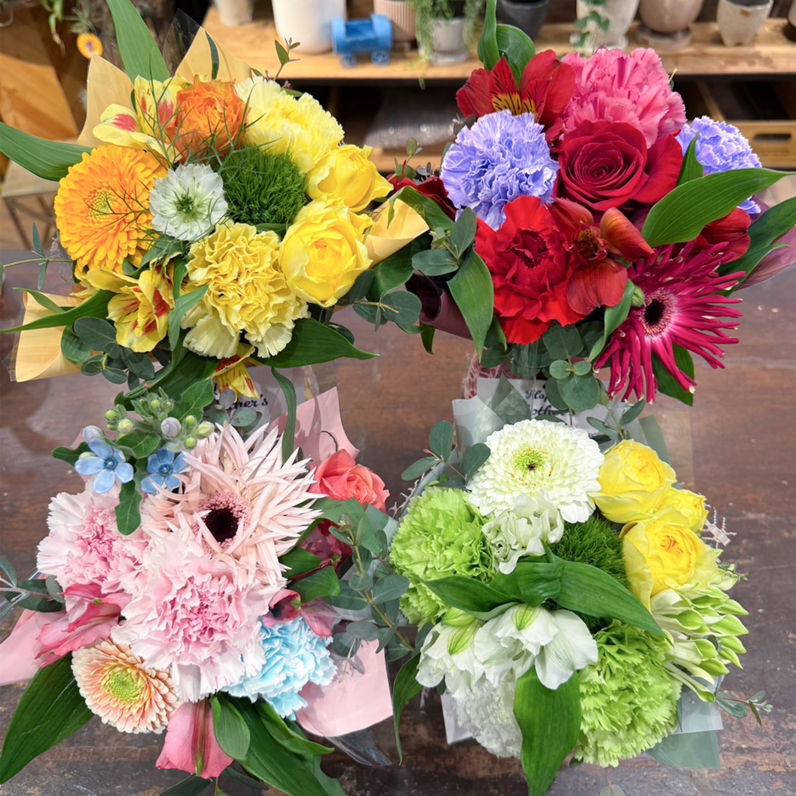 【母の日2026】パルフェブーケ・レッド（パープル）（5月6日（水）-5月10日（日）のお届け）