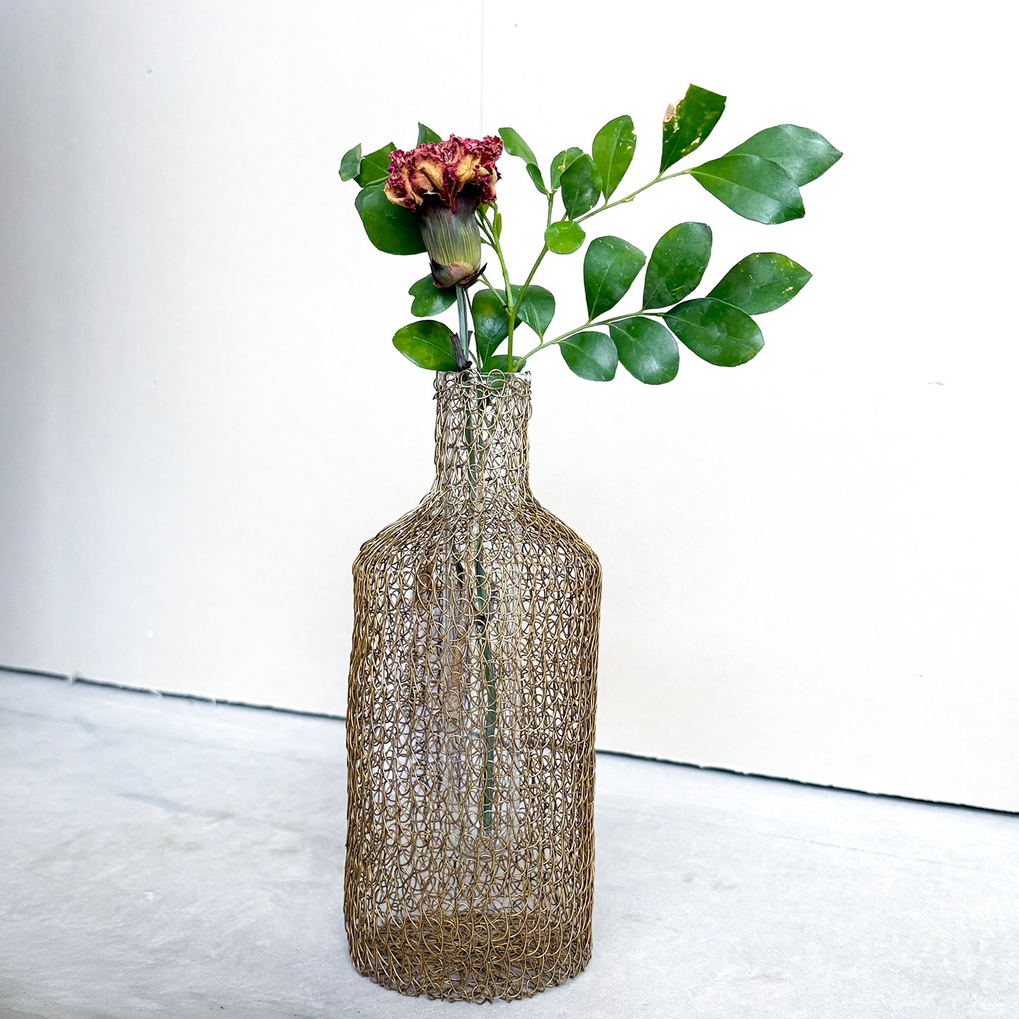 【母の日2026】オリジナル花瓶とロスフラワー table vase set ブラック（5月6日（水）-5月10日（日）のお届け）