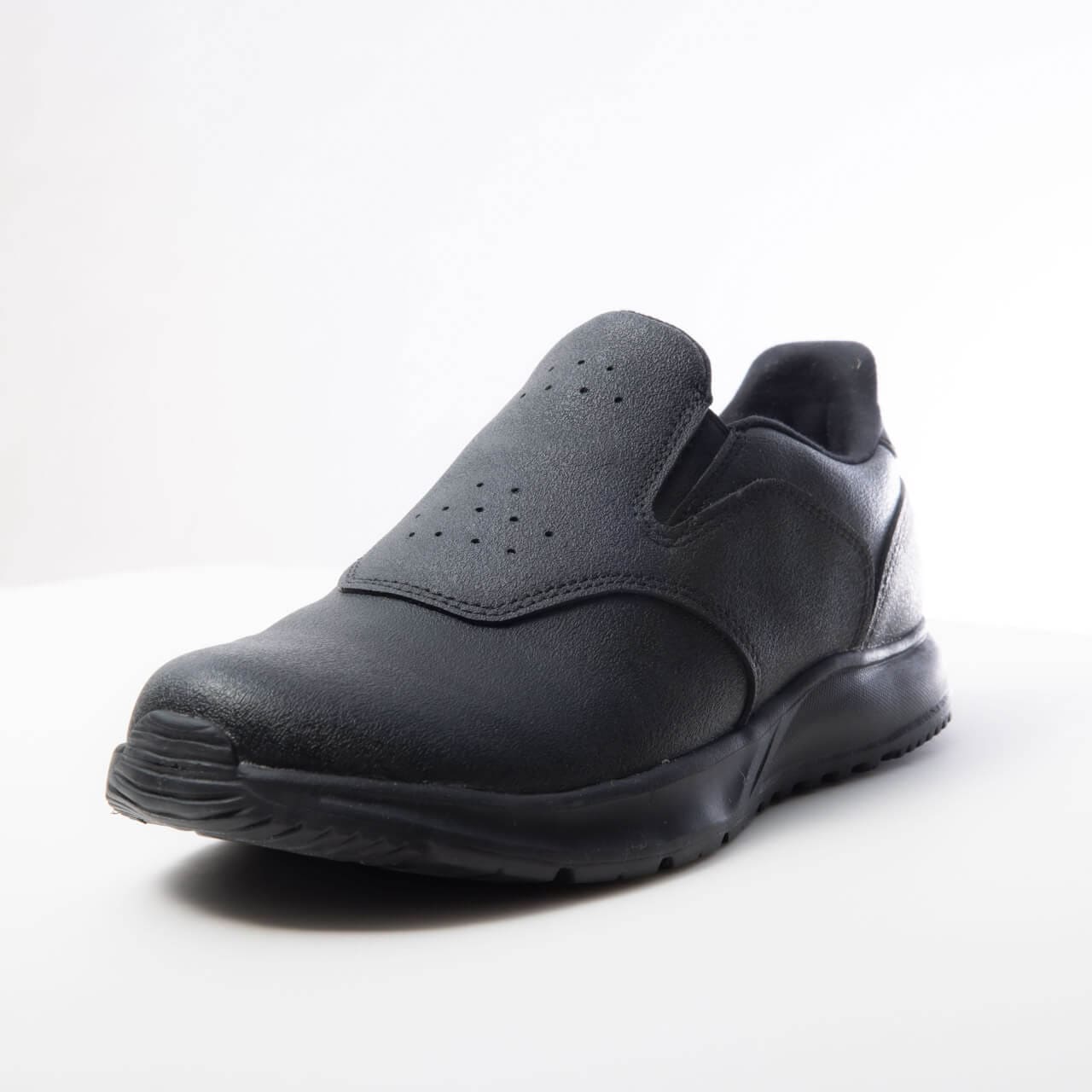 MAKUAKEで900%越え！ビジネスレインシューズ(防水・防滑・消臭機能