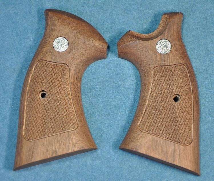 CAROM タナカ コクサイ S&W Kフレーム用 ウォールナットチェッカー
