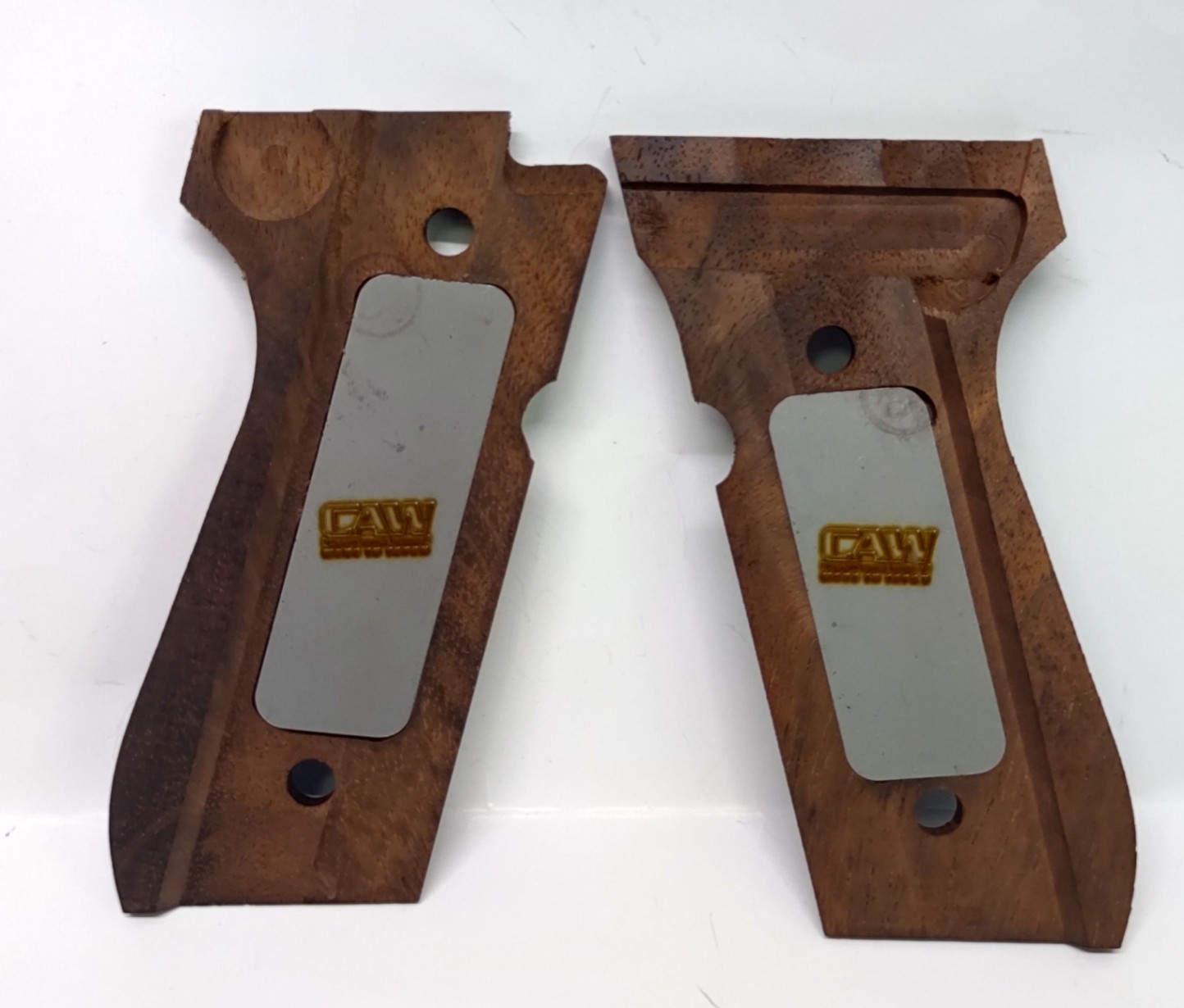 CAW・マルイM9/Ｍ92Ｆウォルナットチェッカーグリップ