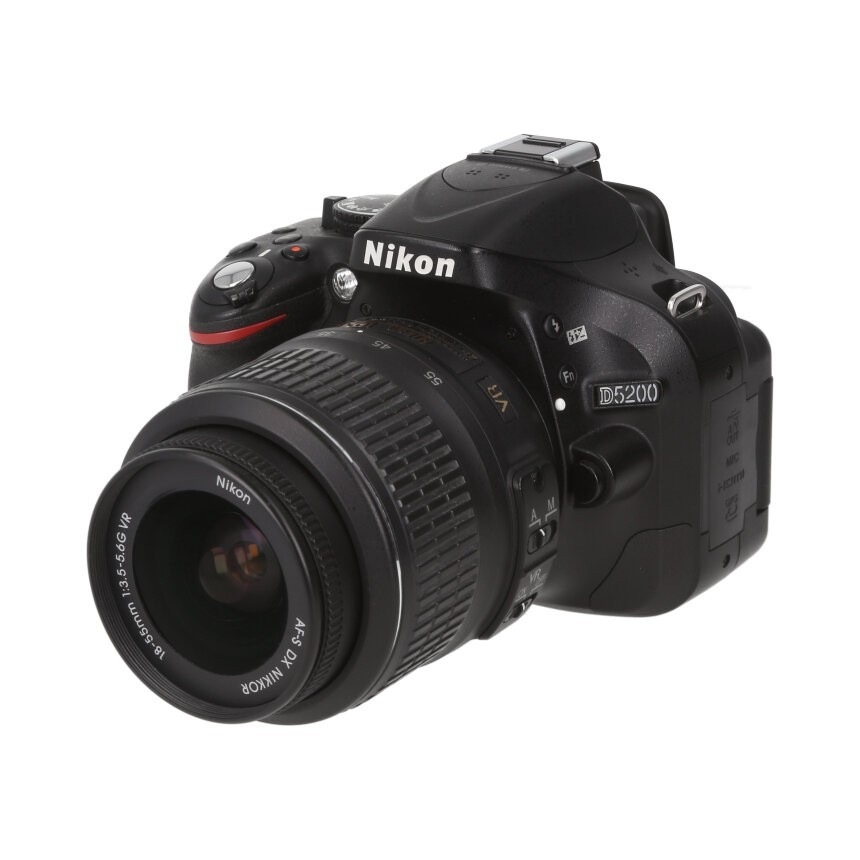 Nikon D5200 �֥�å� + AF-S DX VR 18-55mm ��B��