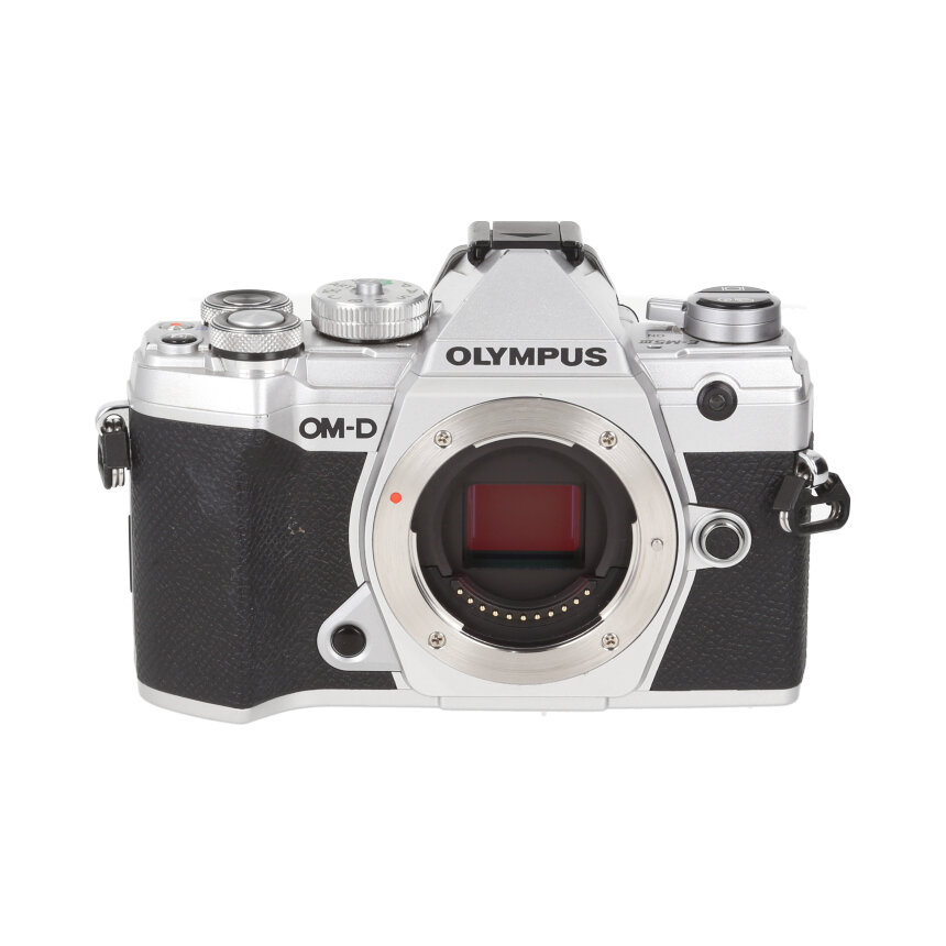 OLYMPUS - 新品 オリンパス E-M5 Mark III ボディ シルバー 1年保証 Amazon | OLYMPUS OM-D E-M5 Mark III ボディ シルバー