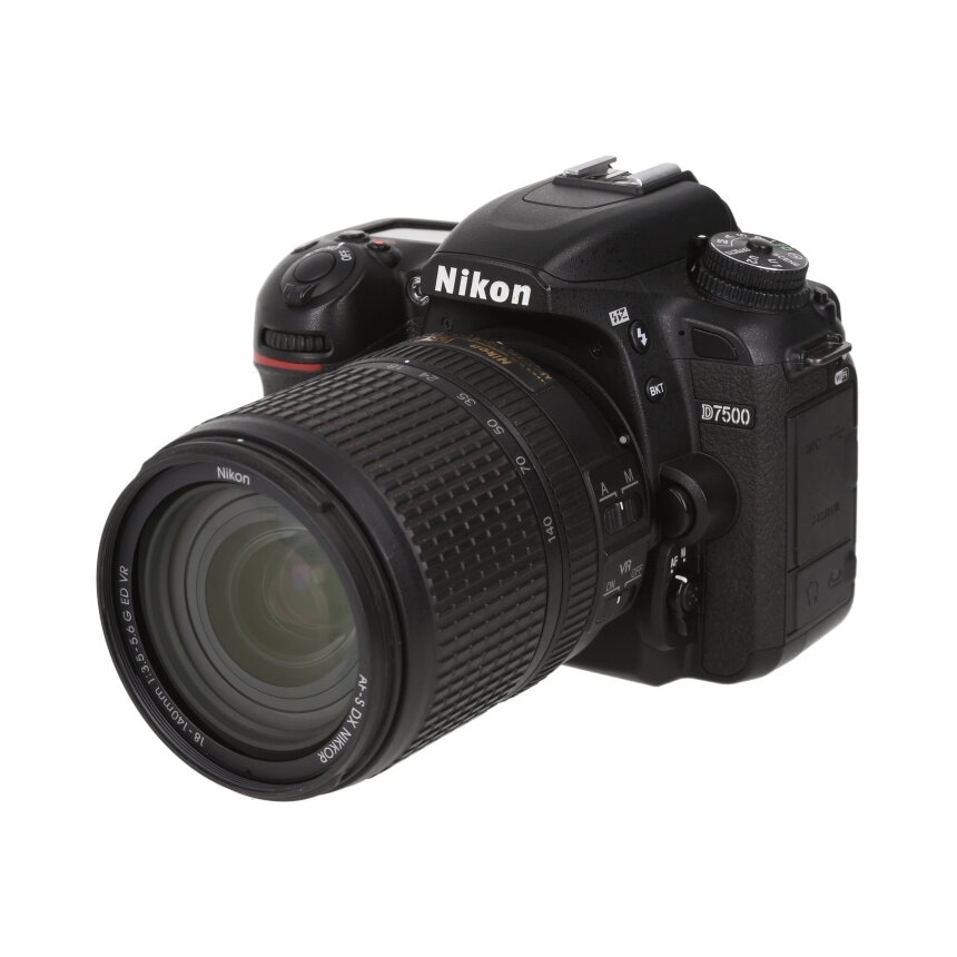 Nikon D7500 ���å� AF-S DX VR 18-140 ��AB��