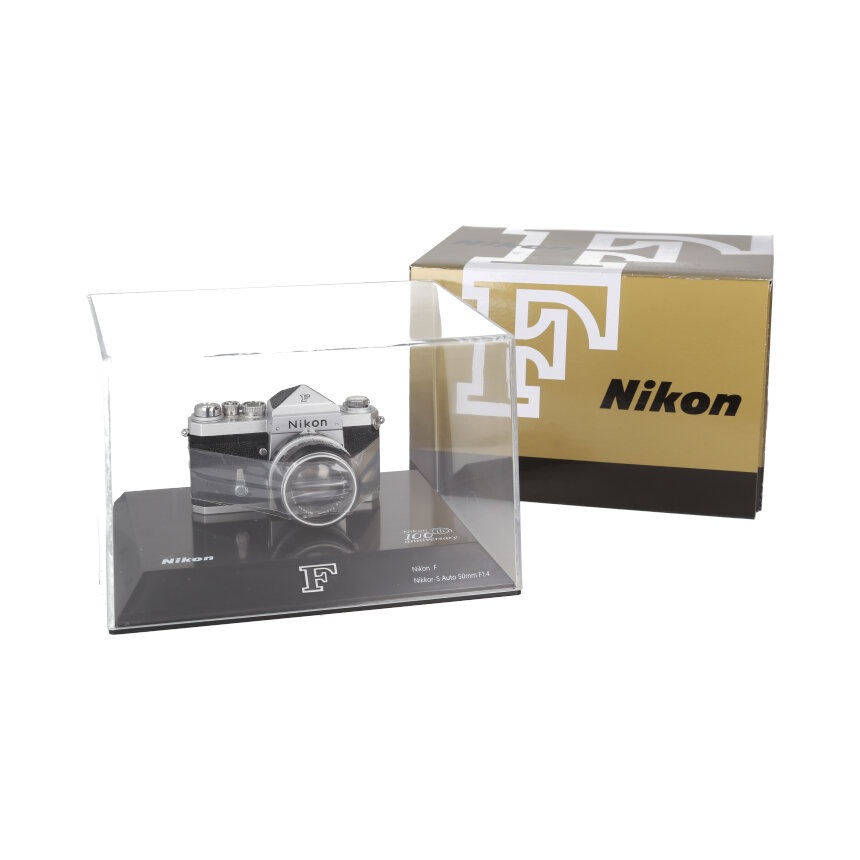 Nikon 100周年記念 Miniature Nikon F Canera 【未使用品