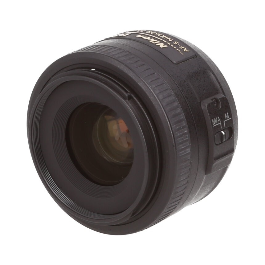 Nikon AF-S DX 35mm F1.8G ��B��