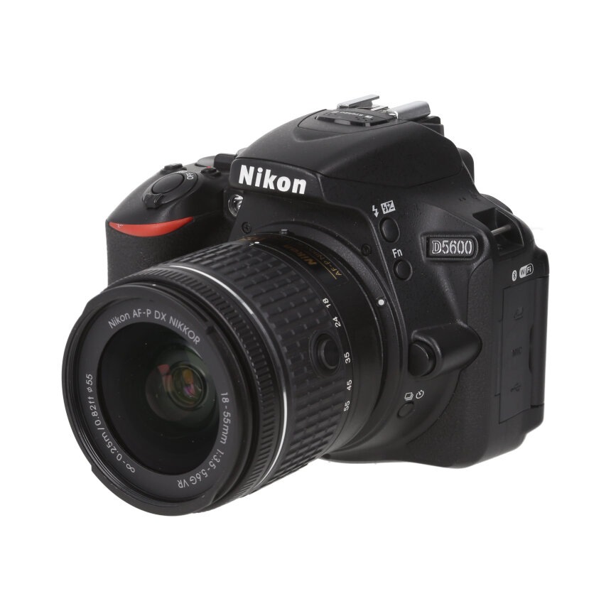 Nikon D5600 + AF-P DX VR 18-55 F3.5-5.6G ��AB��