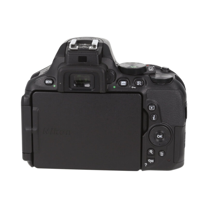 Nikon D5600 + AF-P DX VR 18-55 F3.5-5.6G ��AB��