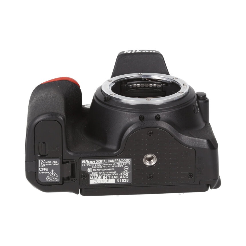 Nikon D5600 + AF-P DX VR 18-55 F3.5-5.6G ��AB��