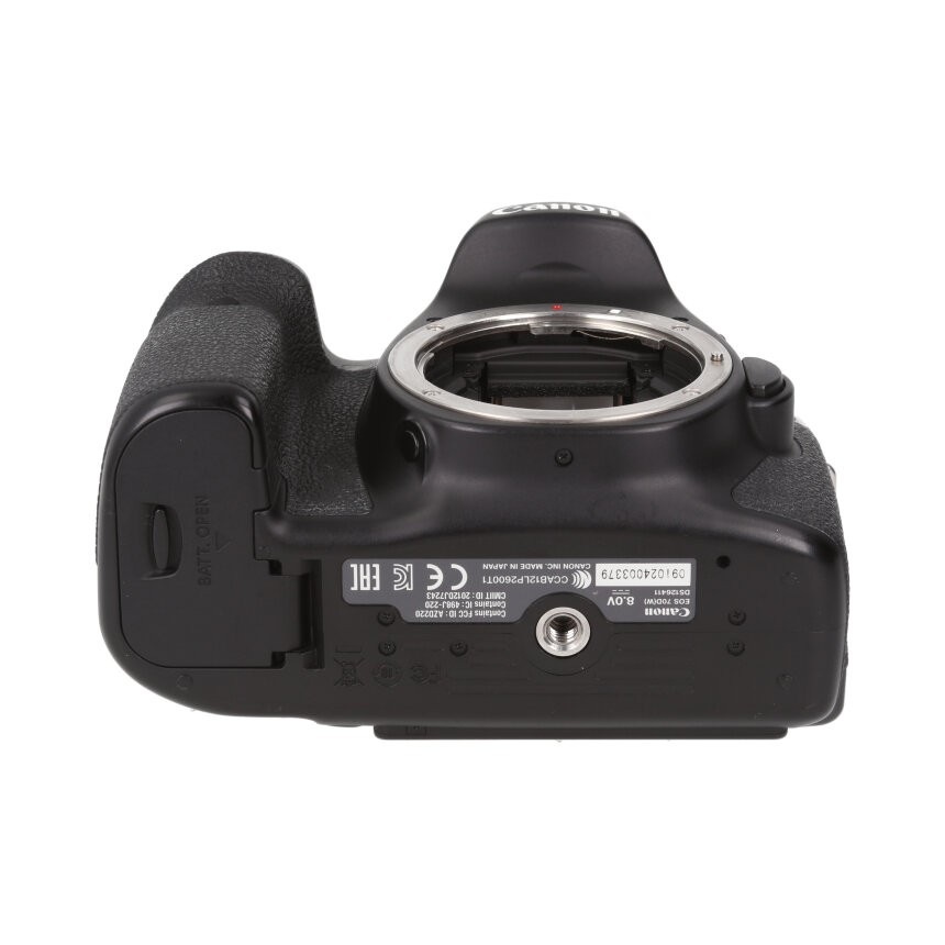 Canon EOS 70D BODY�� ��B��