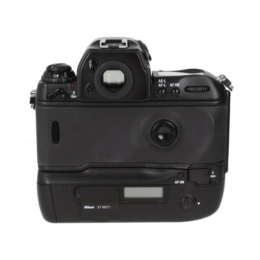 Nikon F5 カメラ junk リバーサルの秋、Nikon F5の秋。｜記憶カメラ