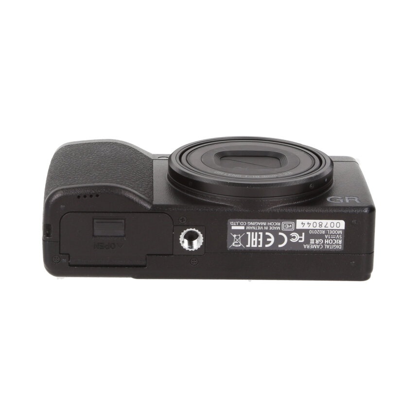 RICOH GR III  ��B��