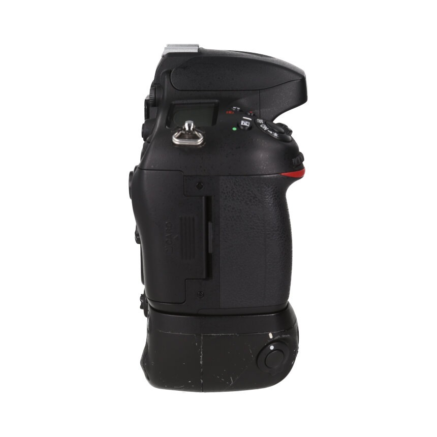 Nikon D610 BODY + MB-D14 ��B��