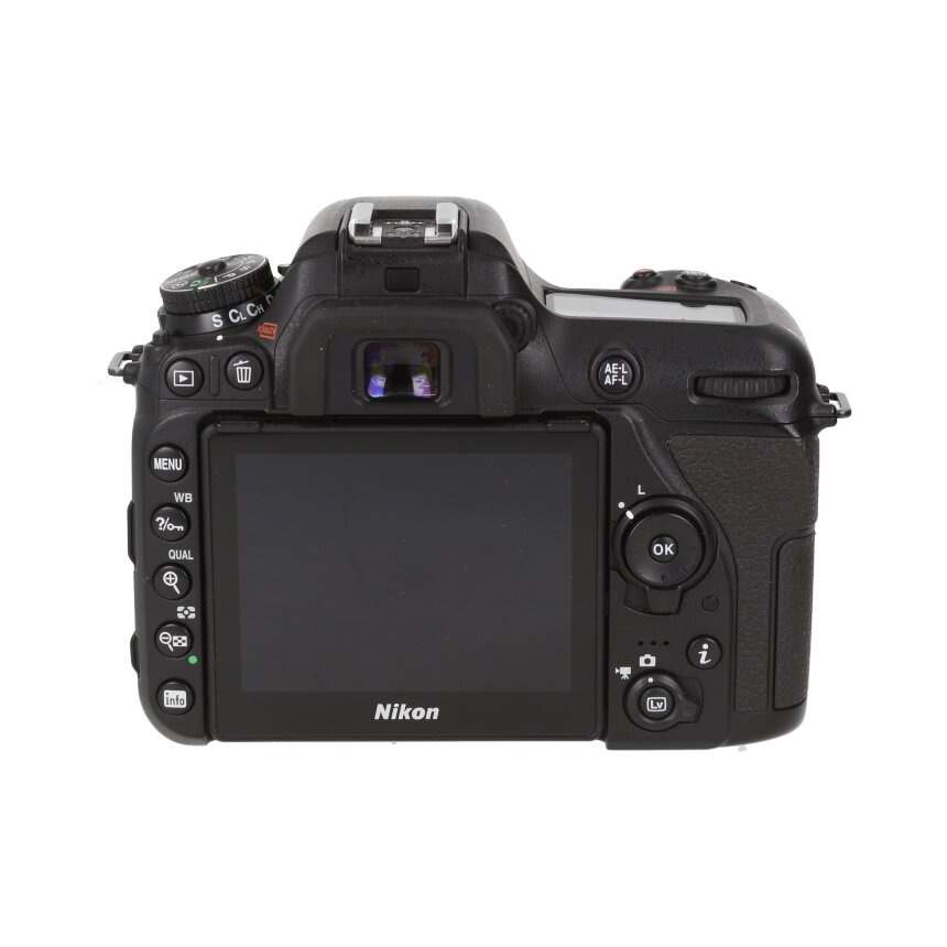 Nikon D7500 ���å� AF-S DX VR 18-140 ��AB��