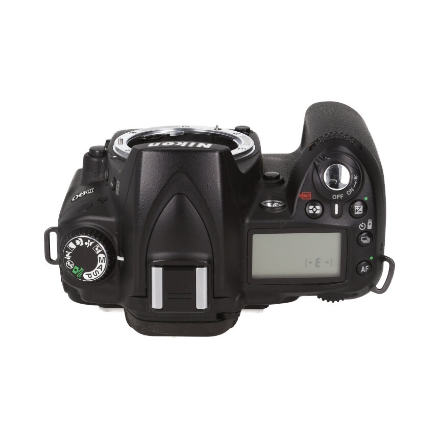 Nikon D90 BODY ��B��