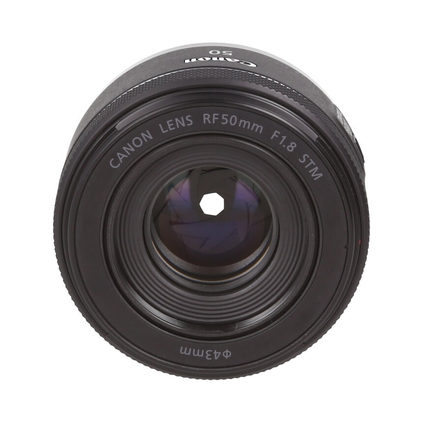 Canon RF50mm f1.8 STM　最終値下げ！！ Canon RF 50 f1.8レンズ「美品、最終値下げ」 RF50mm F1.8 STM